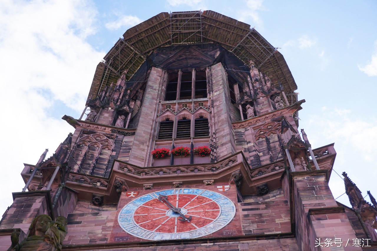 踩到黑森林的泉水，就能娶到弗莱堡的漂亮妞儿！