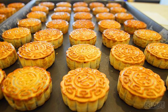 孕妇可以吃白莲蓉月饼吗,孕妇可以吃无糖月饼吗