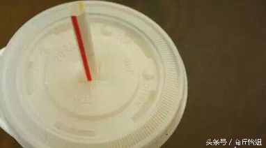 0元生活小妙招,家里的洗手盆容易堵,一根吸管解决它!