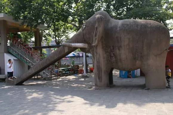 迎泽公园以前儿童乐园的大象滑梯,迎泽公园滑梯大象