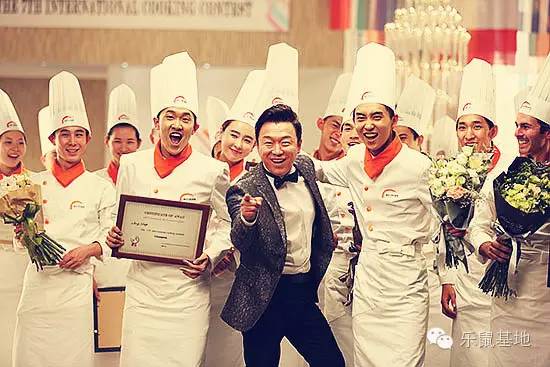 跟着影帝黄渤去尝尝青岛的美食