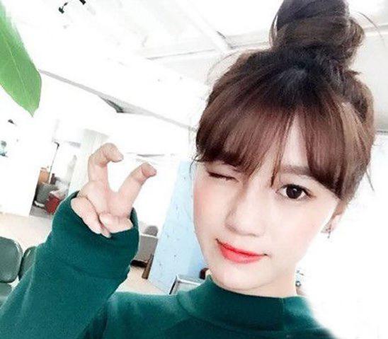 随手扎的丸子头总比认真扎的好看,随手扎起来丸子头