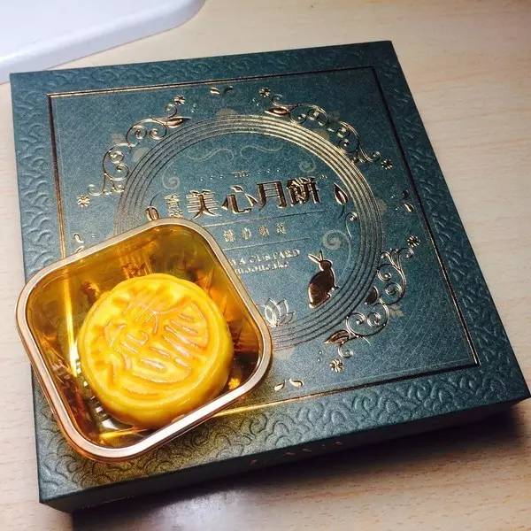 香港月饼火爆,香港奶黄流心月饼