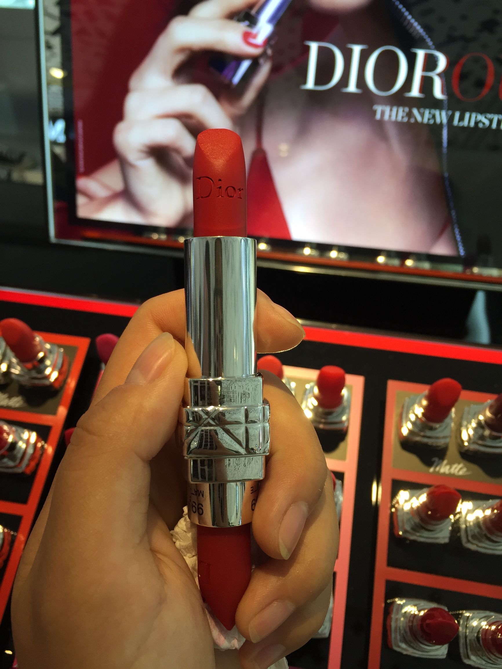 纪梵希口红哪个色最火,兰蔻最火的口红色号