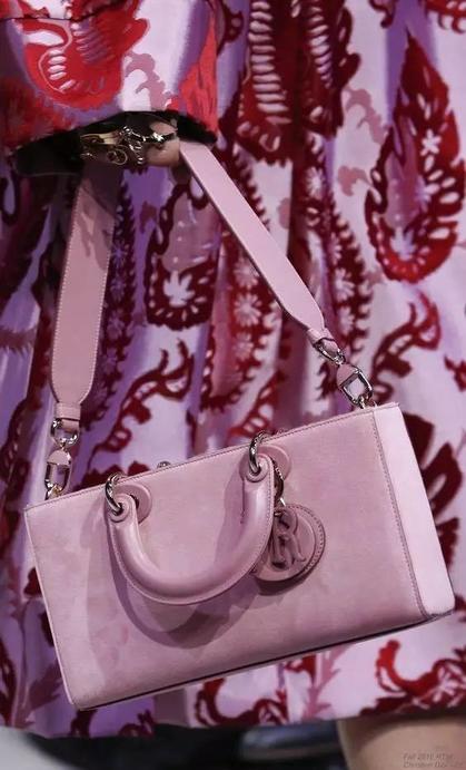 今年最值得投资的经典款包包排名,最值得买的大牌大包包