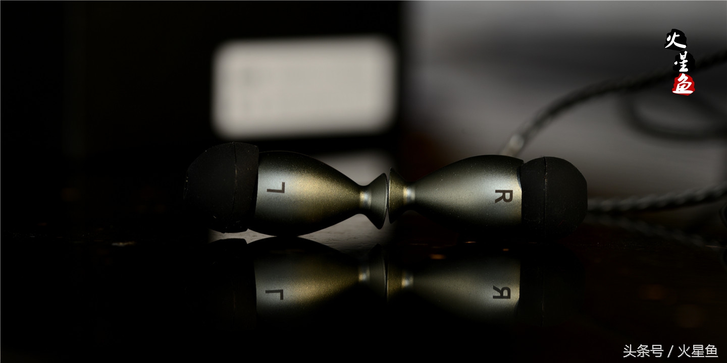 BKYTMRY6——试听一条名为“美人鱼”的耳机