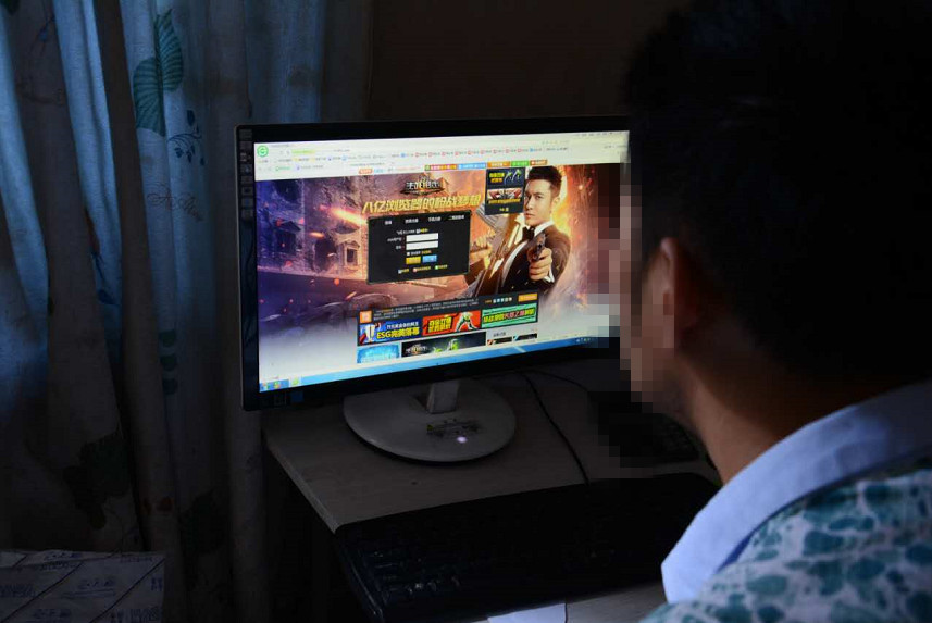 男孩1个月花1.1万元充值游戏妈妈发现时以为银行卡被盗刷