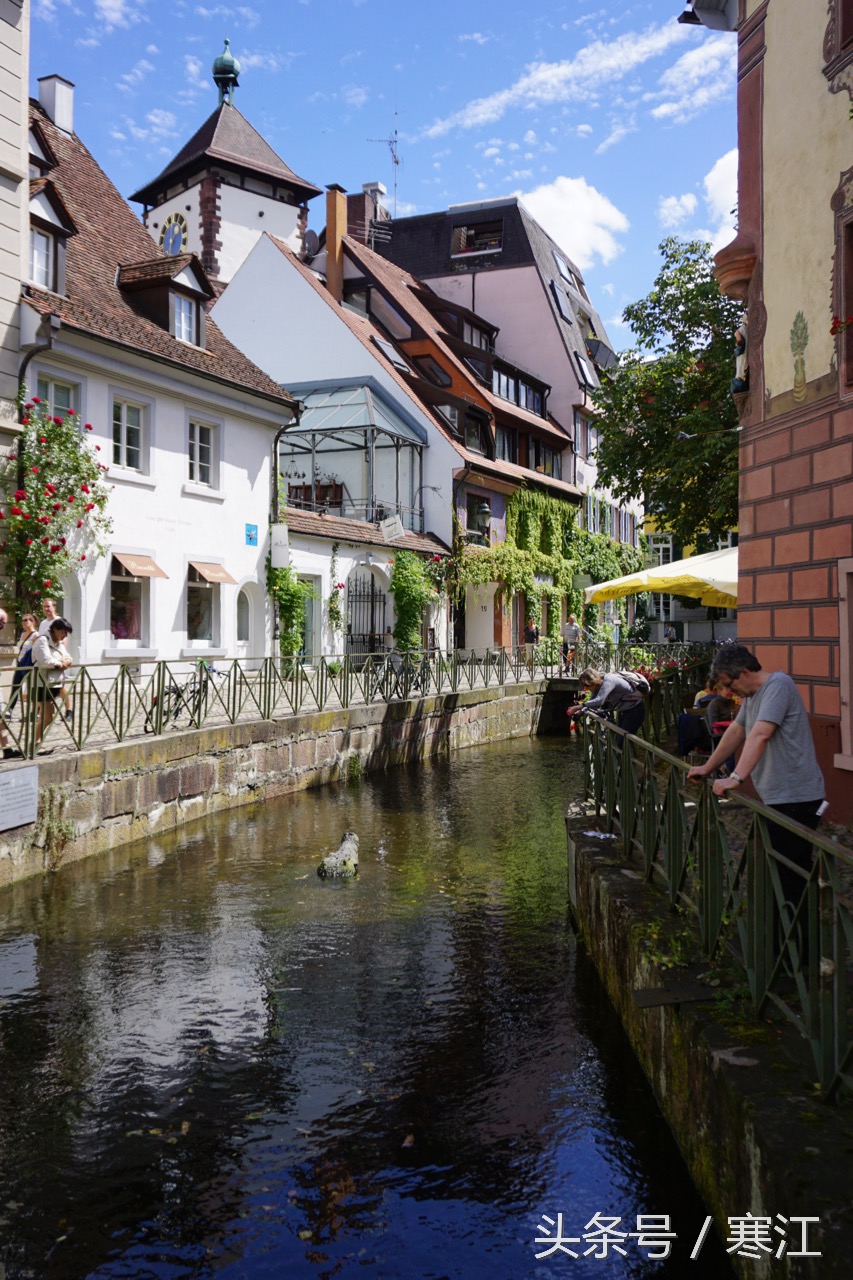 踩到黑森林的泉水，就能娶到弗莱堡的漂亮妞儿！