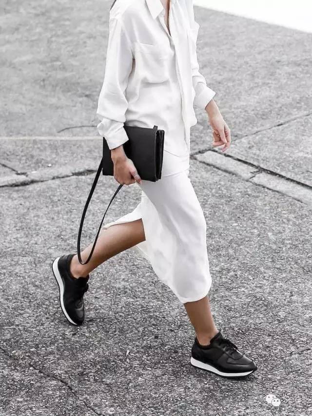 小众不撞款，秋天小白鞋从这10双里挑！