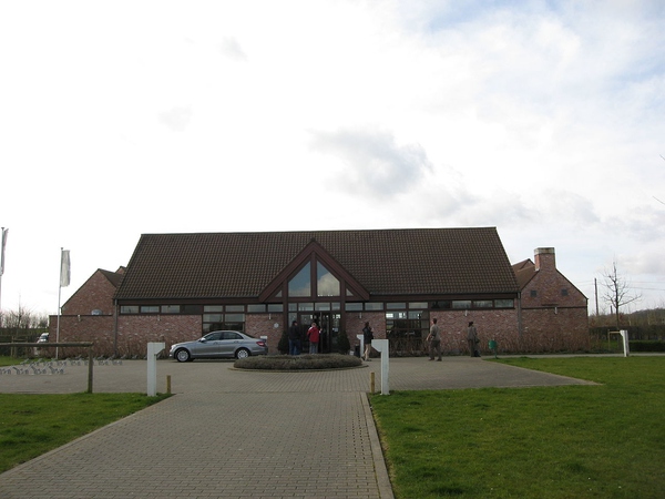 第一次去酒吧怎么穿搭女生,去酒吧怎么装老手