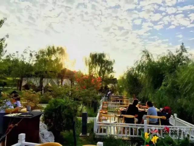 提醒！吃货千万慎坐西安3号线！一站一吃至少胖10斤！