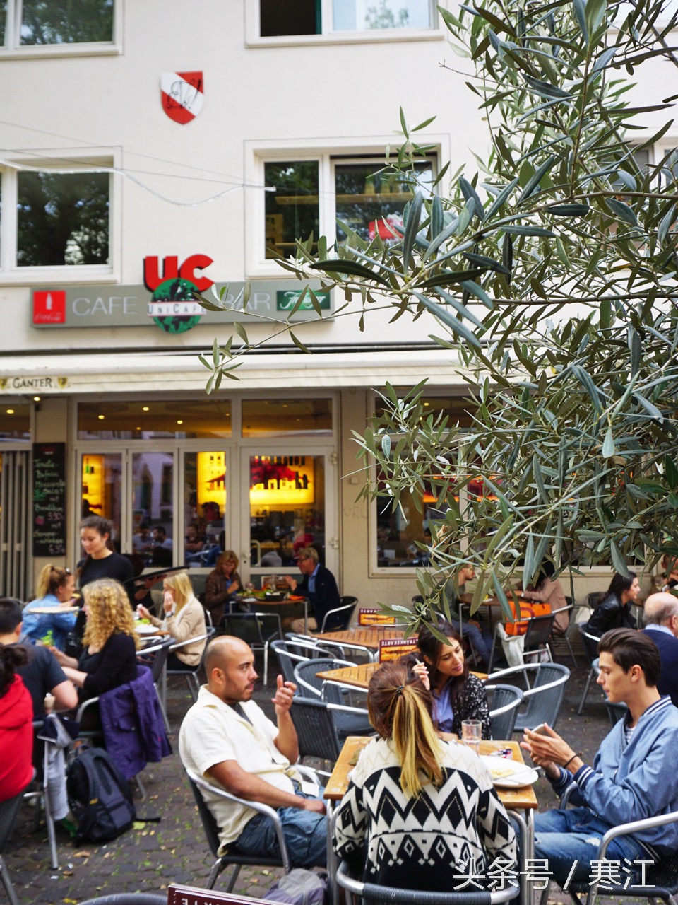 踩到黑森林的泉水，就能娶到弗莱堡的漂亮妞儿！