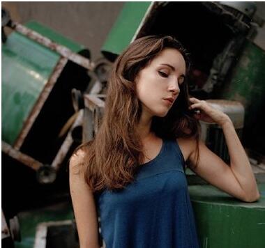 怎么判断自己适合卷发还是直发,怎么知道自己适合卷发还是直发