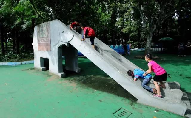 迎泽公园以前儿童乐园的大象滑梯,迎泽公园滑梯大象