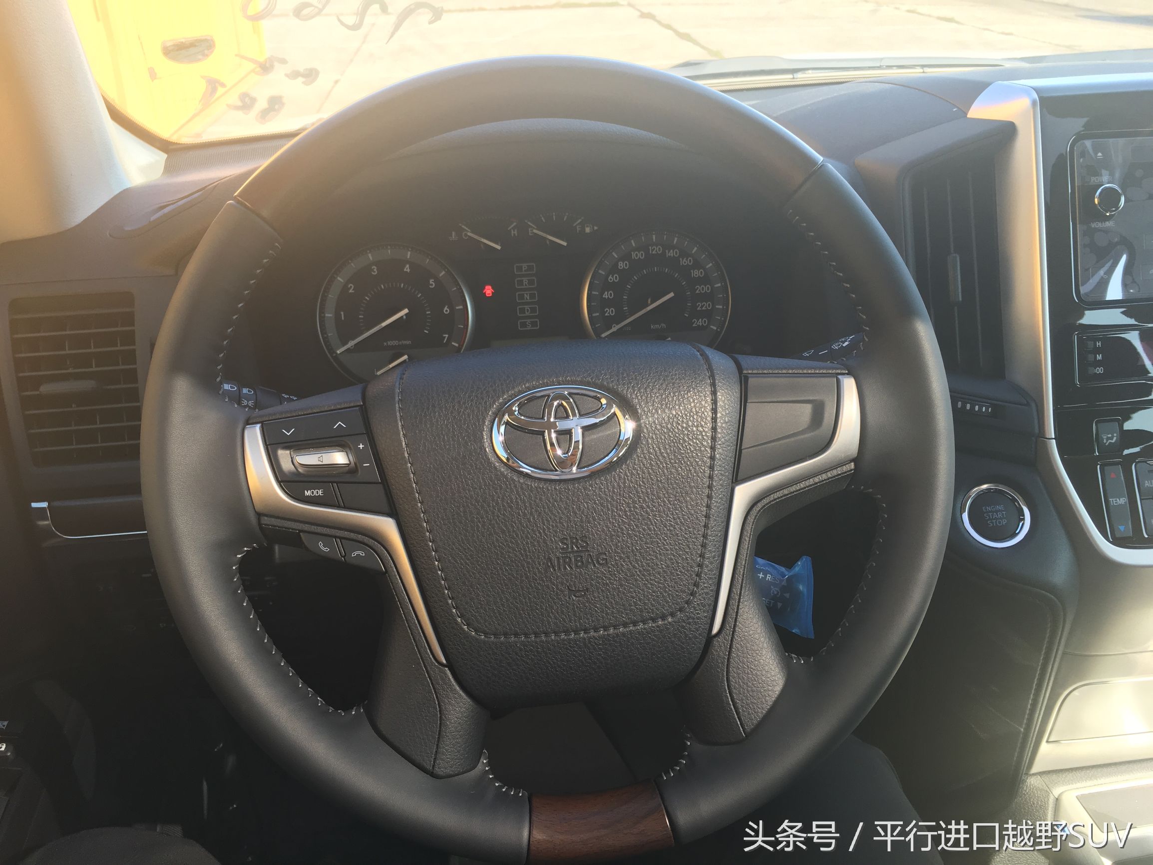 兰德酷路泽和路虎卫士110哪个好,兰德酷路泽2024款越野测试