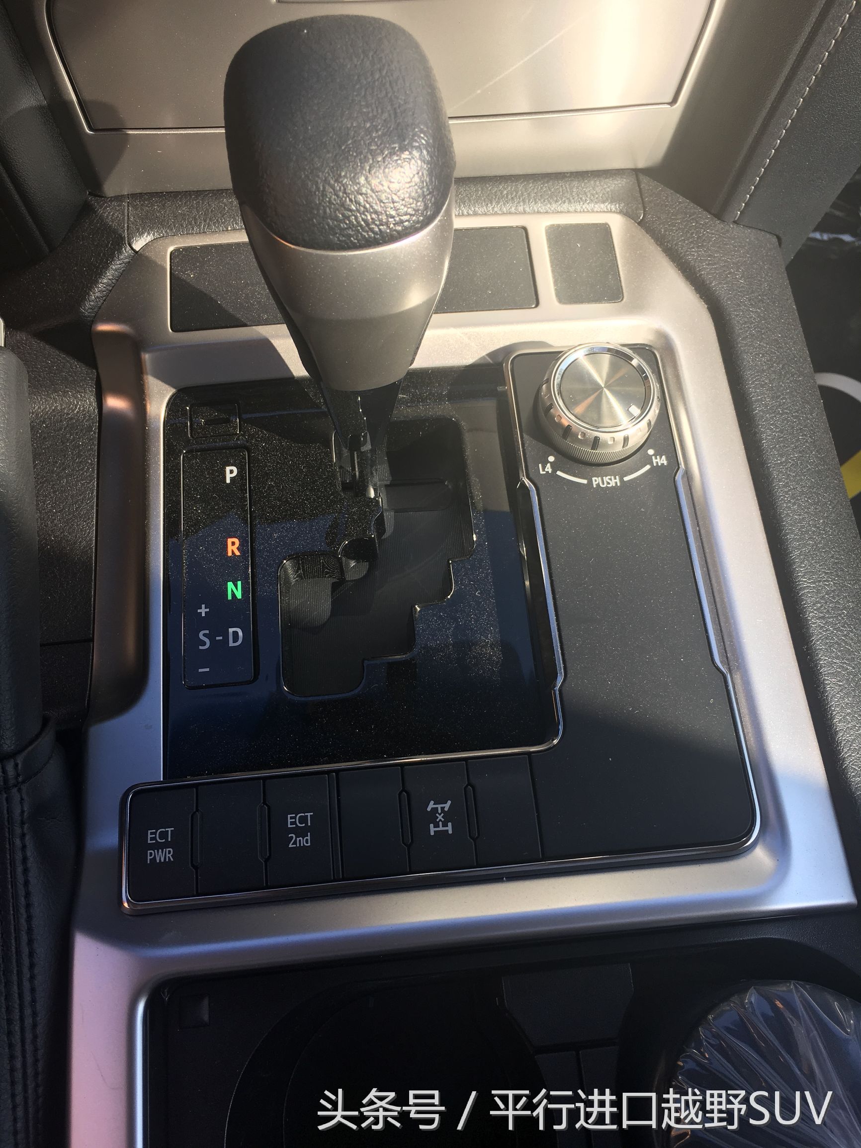 兰德酷路泽和路虎卫士110哪个好,兰德酷路泽2024款越野测试