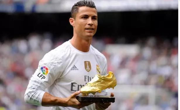 2022足球收入前十球星,2023足球收入排行榜前十名