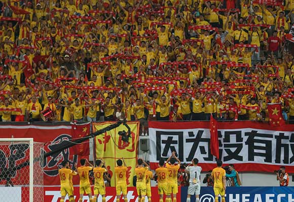 国足亚洲杯淘汰赛0:3惨败伊朗,国足与伊朗队历史上对决情况