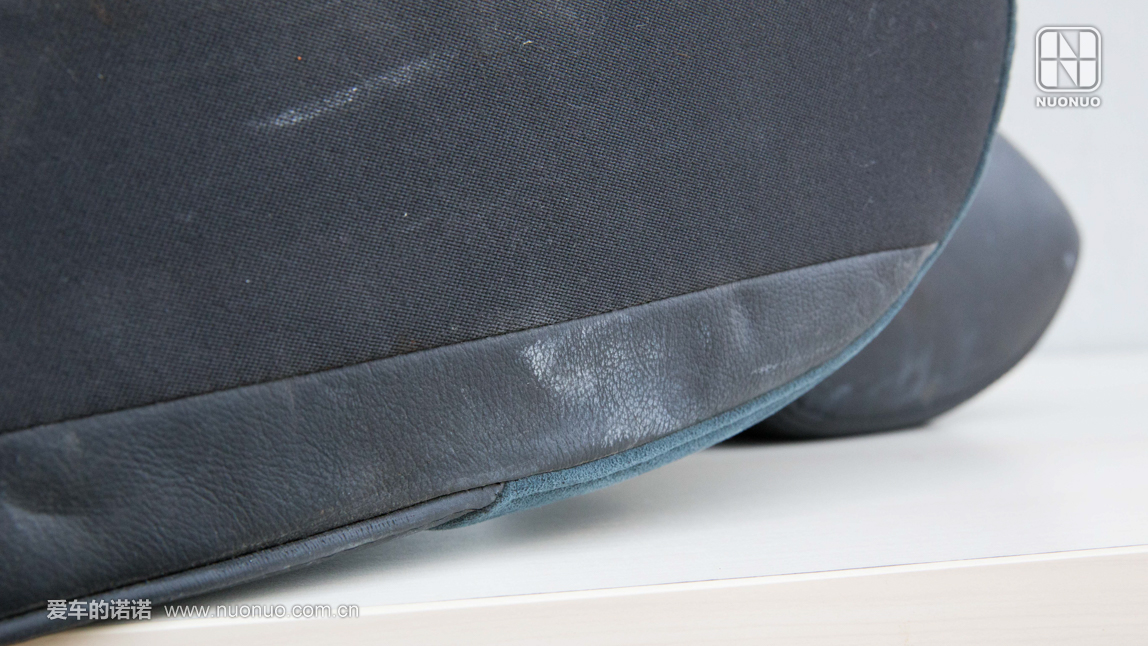 汽车长期停放在室外脏了怎么办,汽车座椅发臭自己可以洗吗