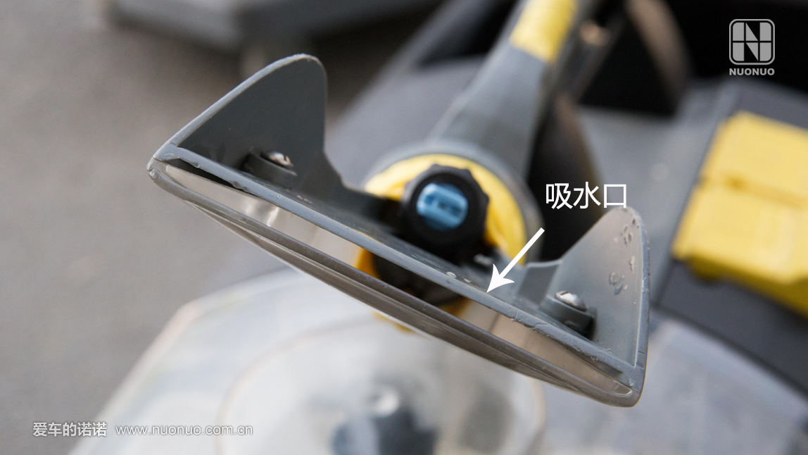 汽车长期停放在室外脏了怎么办,汽车座椅发臭自己可以洗吗