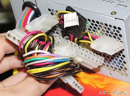 电脑主机漏电其实就这四个原因尽快解决吧