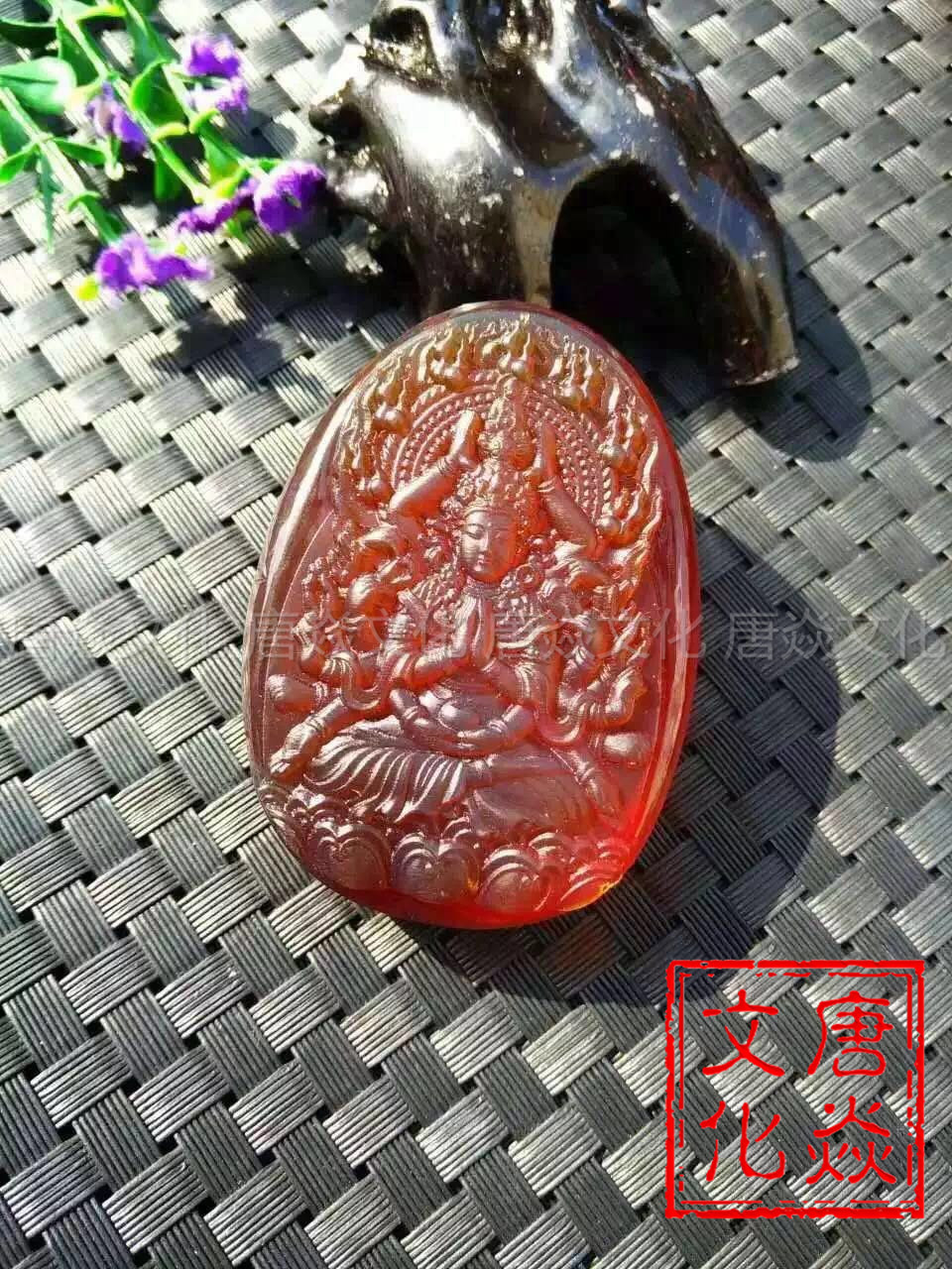 缅甸琥珀棕血珀怎么鉴定真假,琥珀中血珀的价值