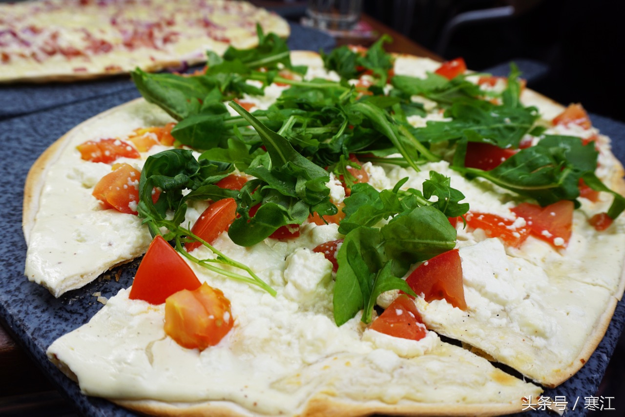 踩到黑森林的泉水，就能娶到弗莱堡的漂亮妞儿！