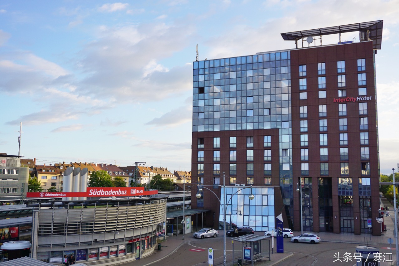 踩到黑森林的泉水，就能娶到弗莱堡的漂亮妞儿！