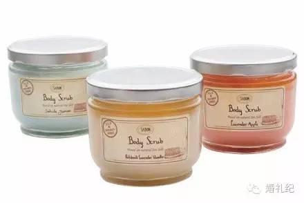 露背婚纱款式,露背婚纱怎么穿好看