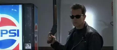 终结者1-6部解析,终结者电影武器