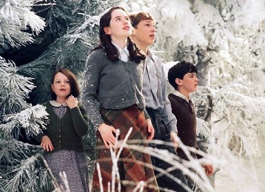 艾玛接班人！那年《纳尼亚传奇》的小萝莉已变身女神学霸