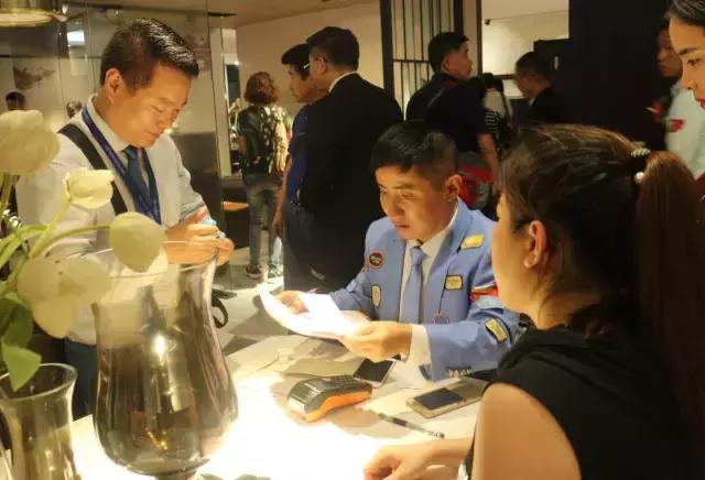 城市之窗家具胡桃木,城市之窗德国优客