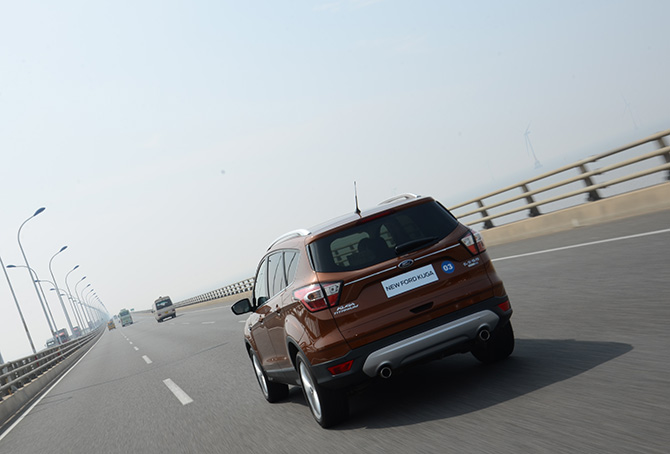 插上翅膀飞,长安福特翼虎试驾视频