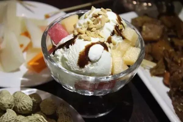 坪石第一家工业风清吧,在这里我可以泡一天。