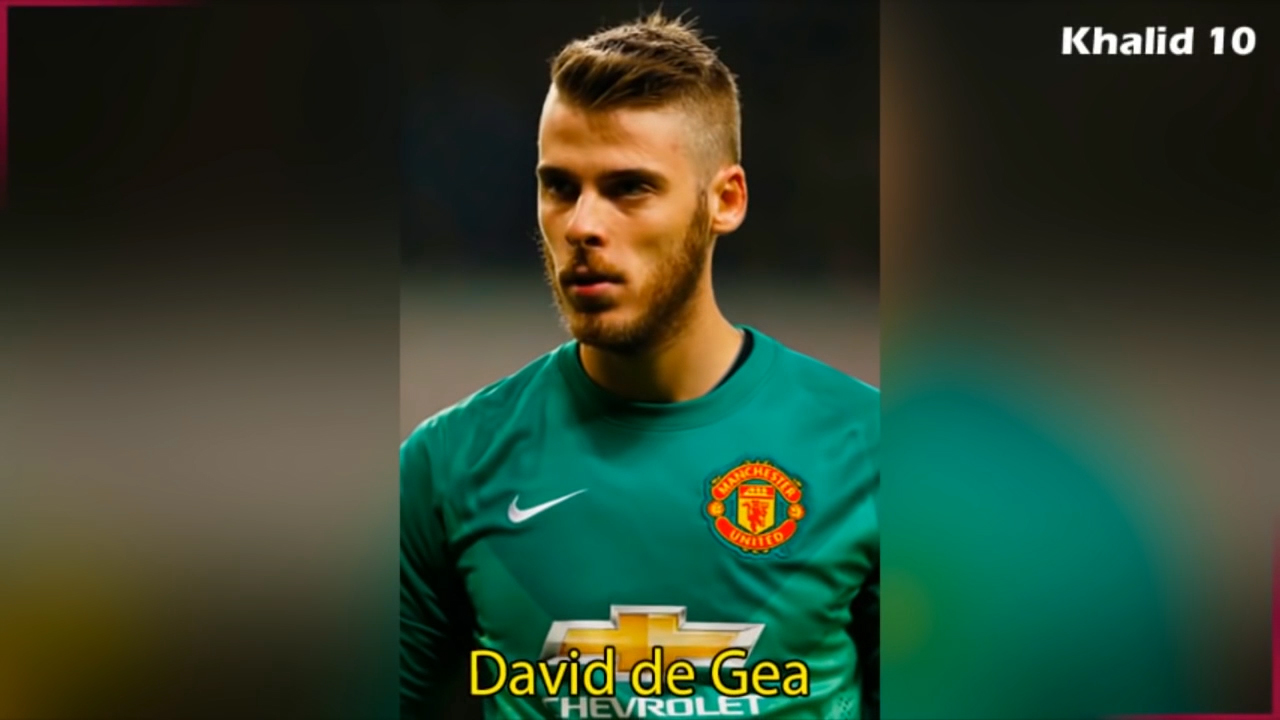 足球明星小时候视频,足球明星小时候和长大后的照片