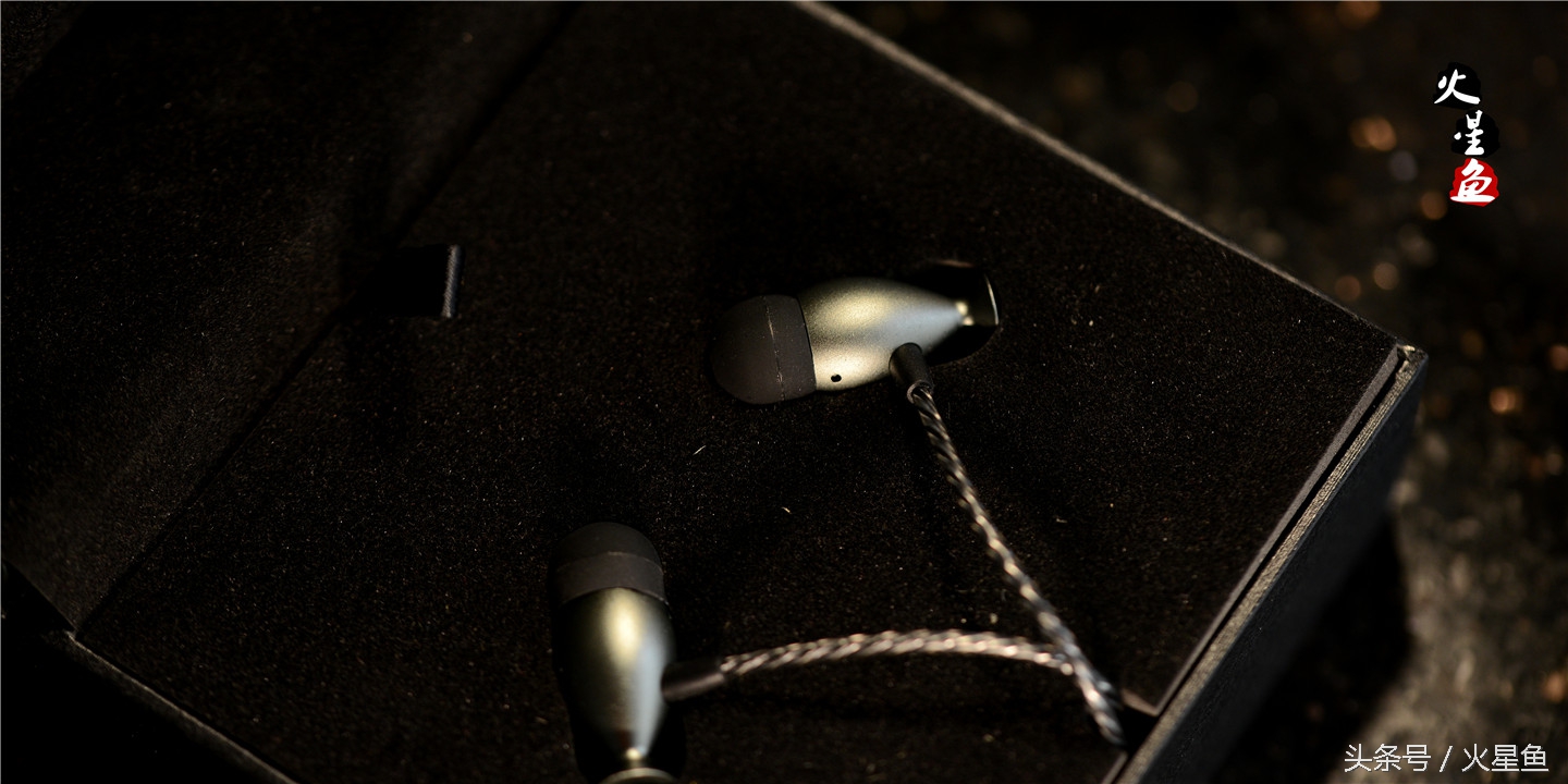 BKYTMRY6——试听一条名为“美人鱼”的耳机