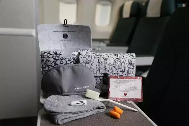 哪个航空公司的洗漱包好,各个航空头等舱洗漱包