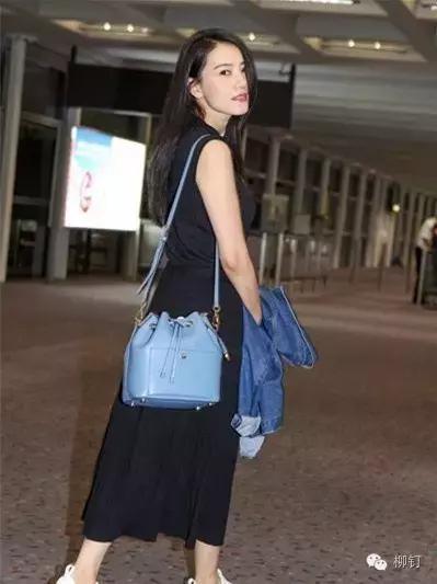 高圆圆带火的包包,高圆圆牛皮小包