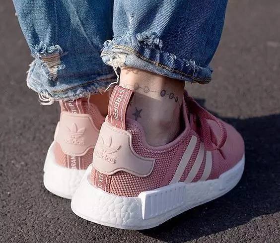 今年很火的小粉鞋,最近很火的小粉鞋