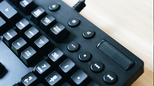 罗技g810适合打字吗,罗技g810拆解