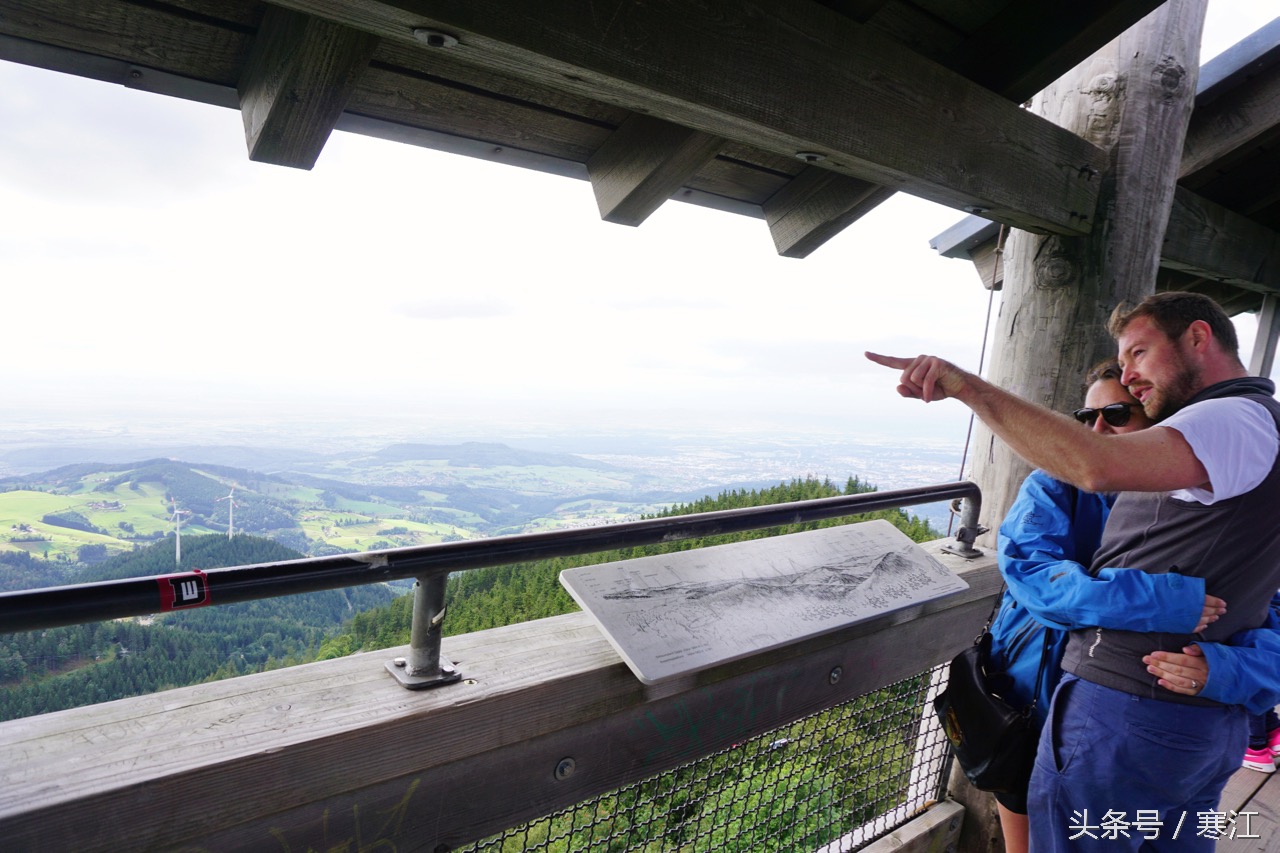 踩到黑森林的泉水，就能娶到弗莱堡的漂亮妞儿！