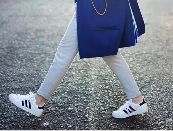 鎶婃瀛愮毊鎵旀帀,鎶婃瀛愮毊鏀惧埌娲楄。鏈洪噷