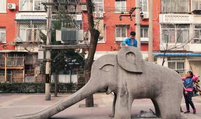 迎泽公园以前儿童乐园的大象滑梯,迎泽公园滑梯大象