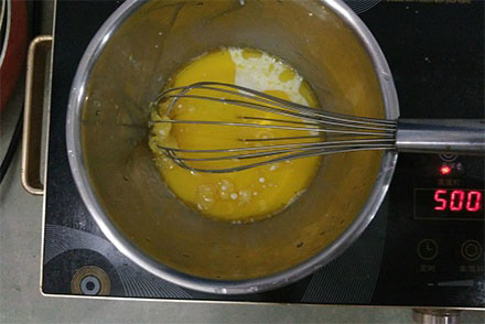 自己在家里做好吃的泡芙很简单哦,泡芙怎么做出来才好吃