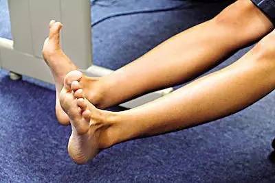 足底筋膜炎还可以跑步吗,跑步足底筋膜炎康复训练