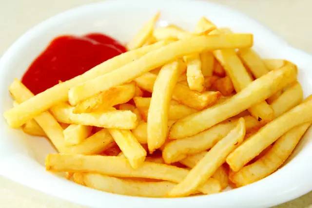 控制不住自己吃零食，懒得运动又不想长胖怎么办？