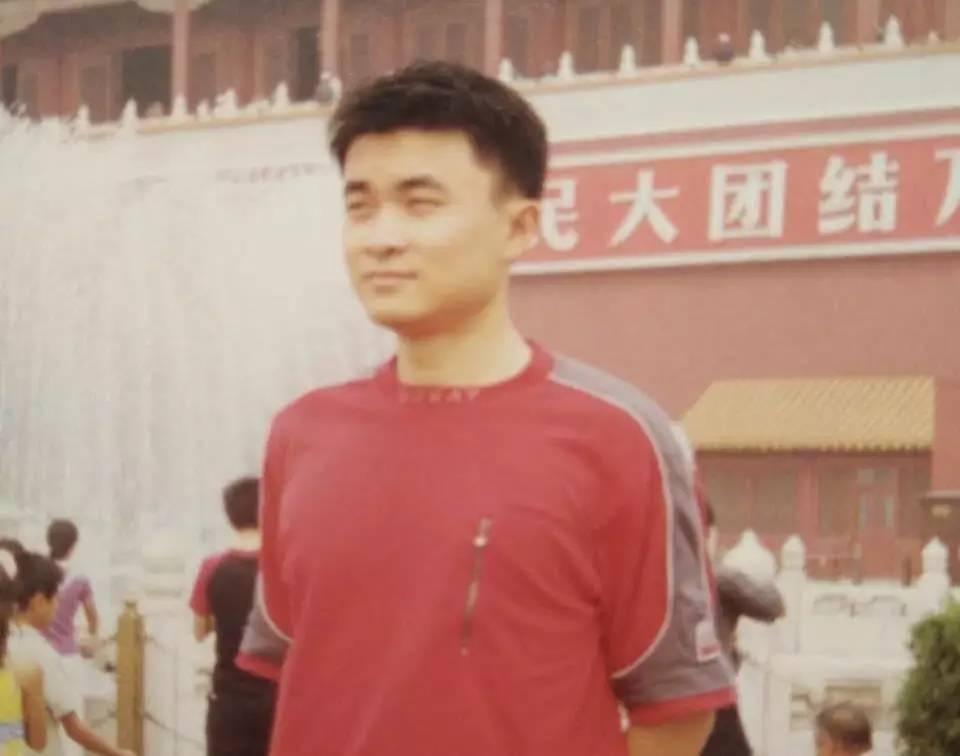 他曾经在智联做到高级副总裁，沉寂多年重新创业