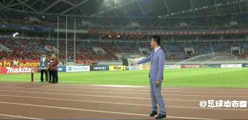 鐬棿绌胯秺鐩存挱,鐩存挱鐬棿绌胯秺杞満