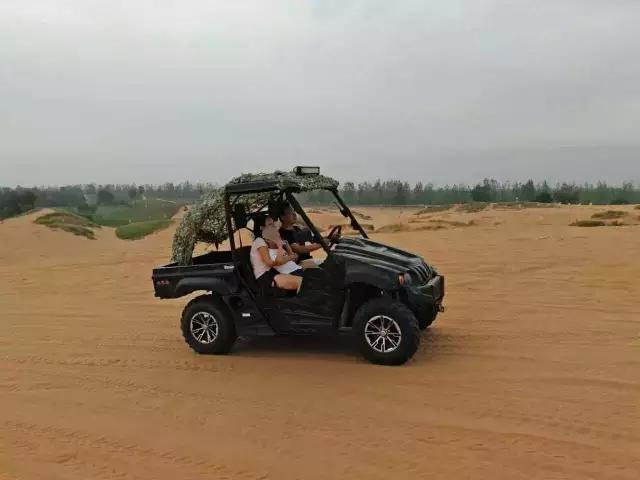 西安边上有个“沙坡头”，沙场冲浪、露营赏月，聊咋咧！