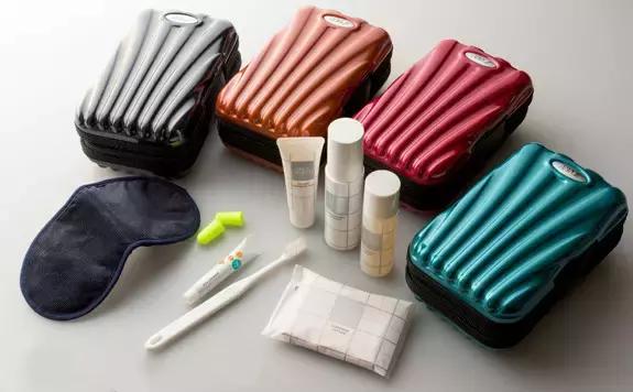 哪个航空公司的洗漱包好,各个航空头等舱洗漱包